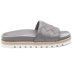 J Slides Gray Leather Basket Weave Sandals Women’s Size 8